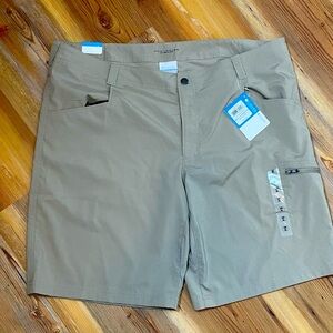 Columbia Men’s UV Shorts